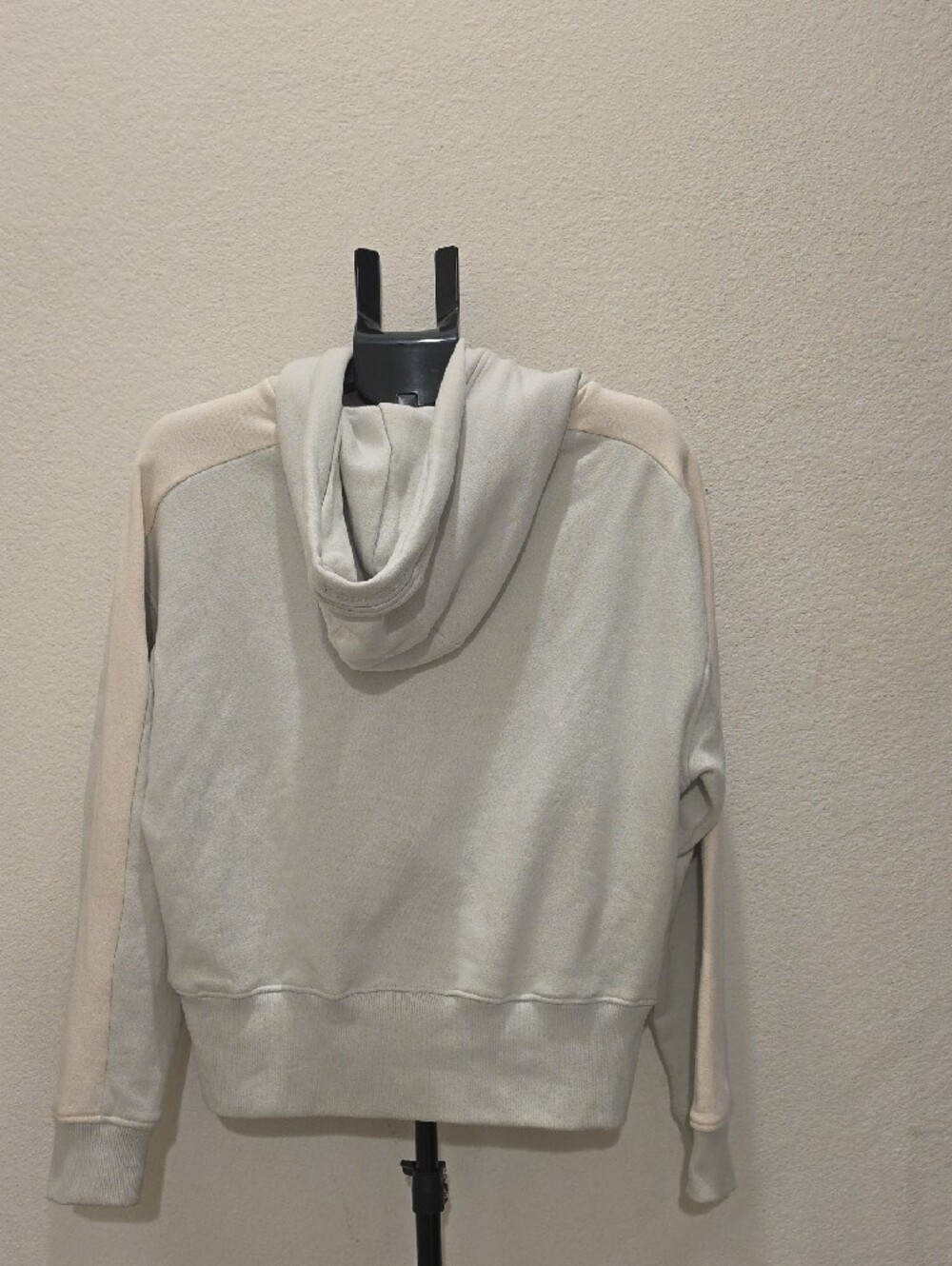 Women's Light Mint Hooded Sweatshirt & Jogger Set -Brand- GUESS - Picture 3 of 6